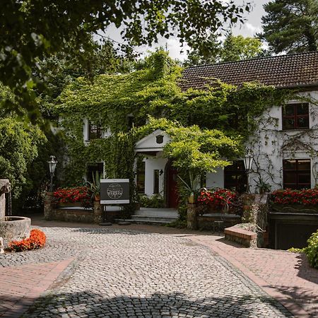 Siedem Drzew Hotel Biskupice  Exterior photo